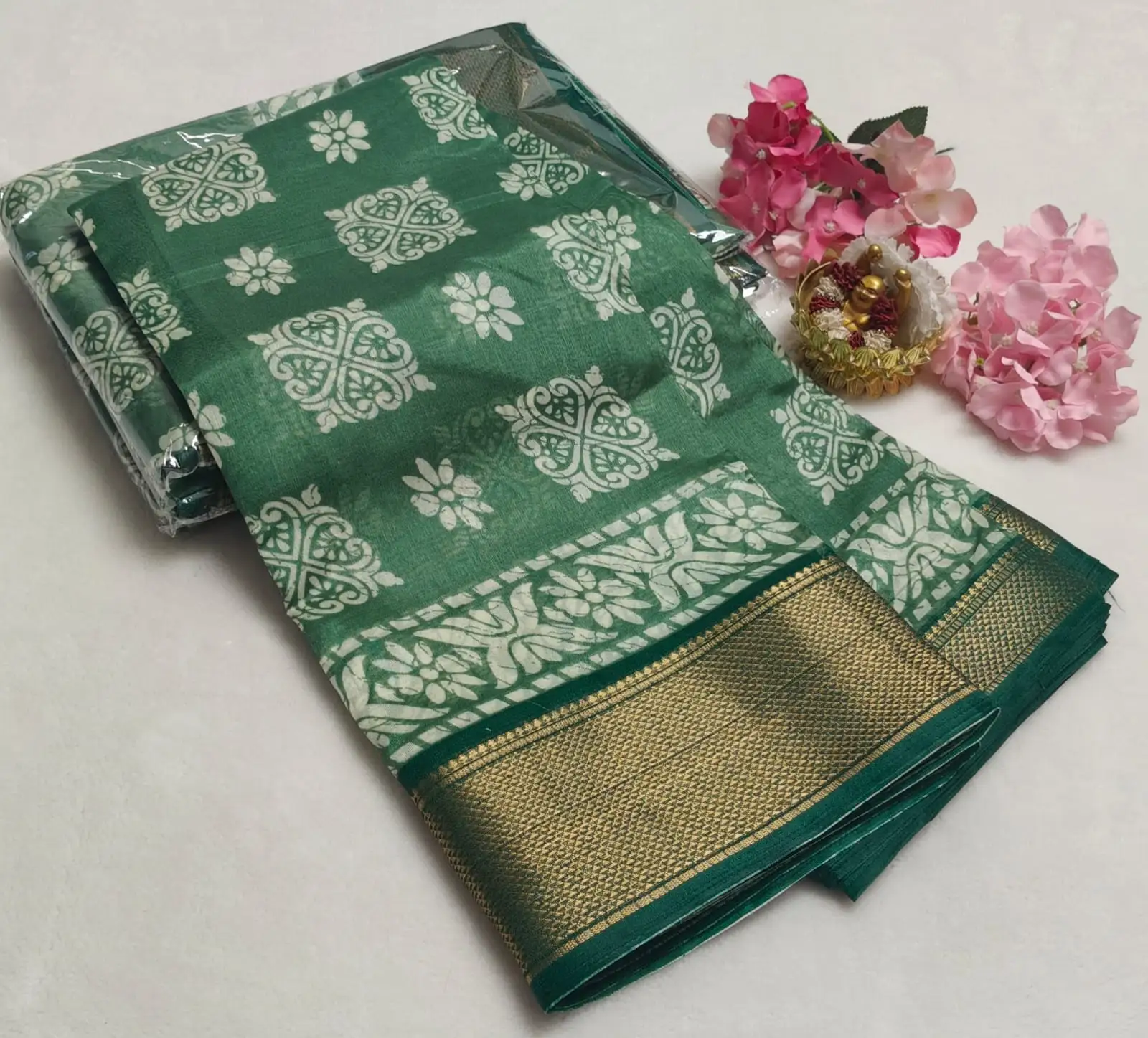 Dola Jaal Floral Brocade Border Cotton Saree